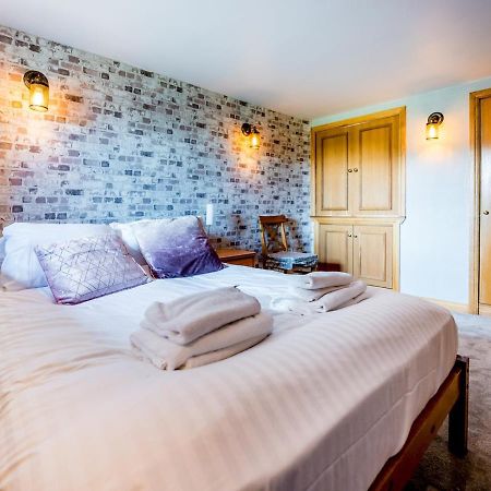 Pass The Keys Superb 3 Bedroom Cottage With Sea Views 앤스투루더 외부 사진