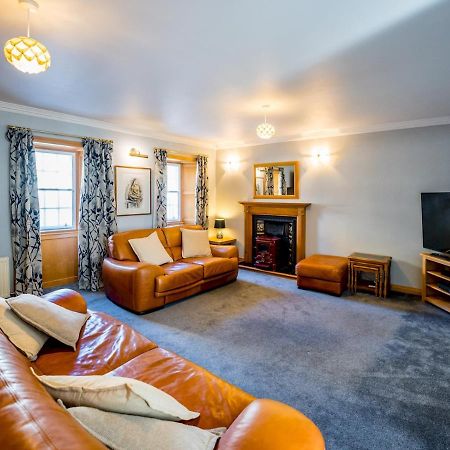 Pass The Keys Superb 3 Bedroom Cottage With Sea Views 앤스투루더 외부 사진