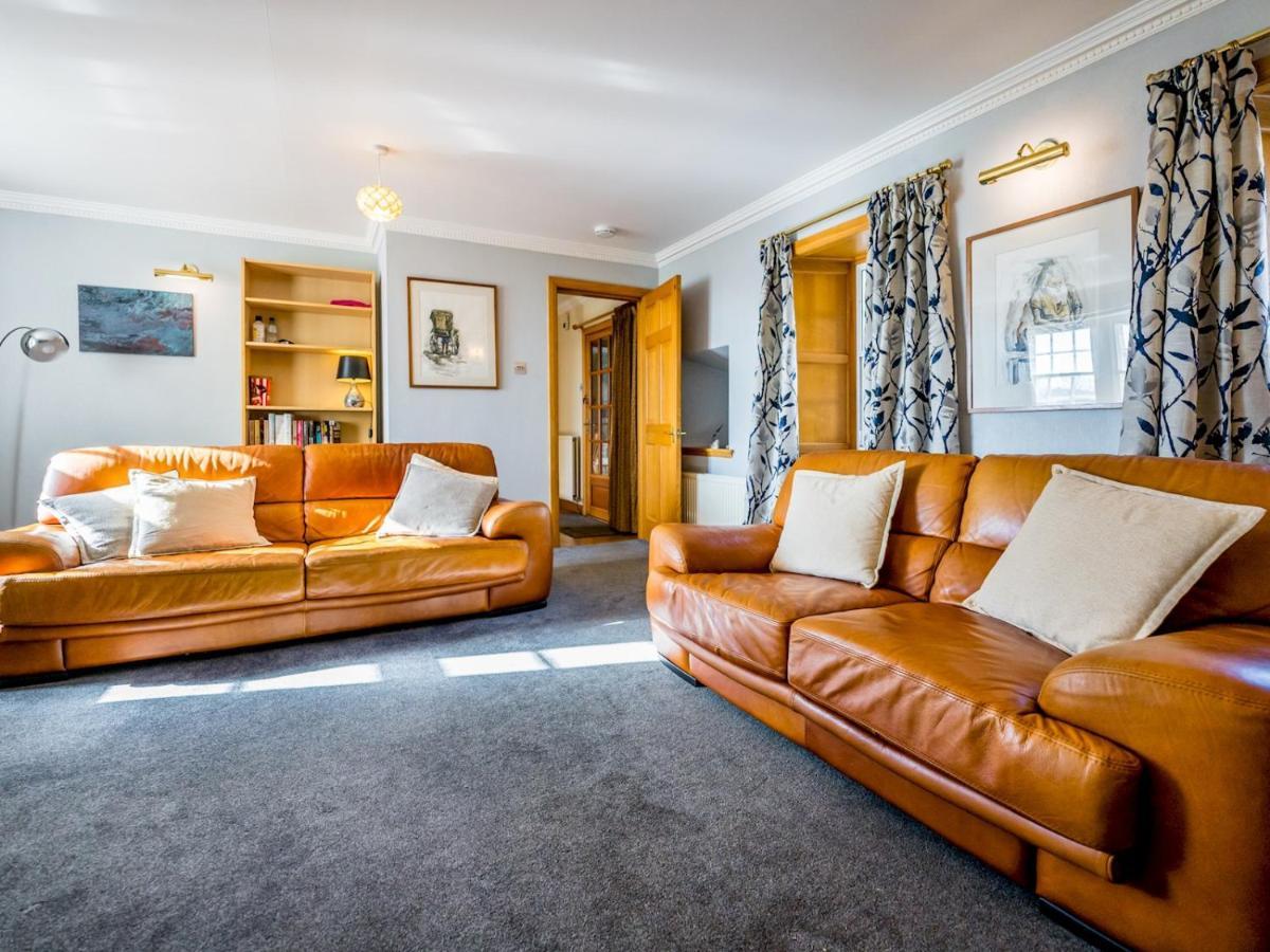Pass The Keys Superb 3 Bedroom Cottage With Sea Views 앤스투루더 외부 사진