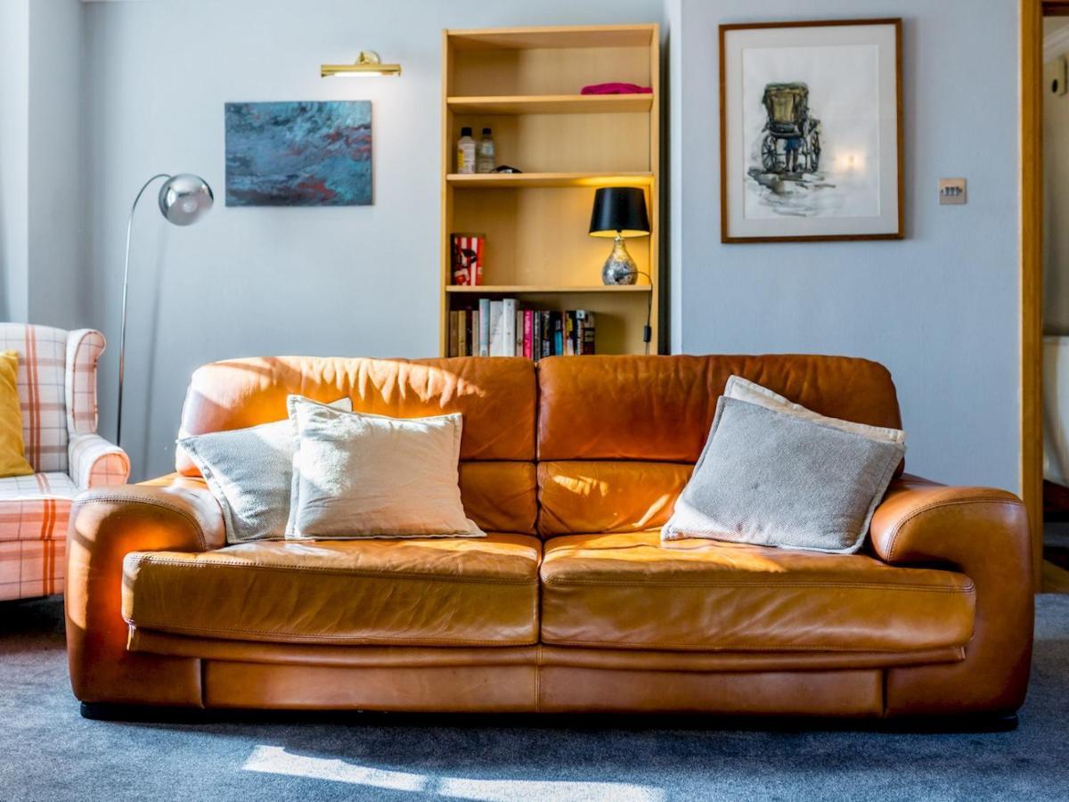 Pass The Keys Superb 3 Bedroom Cottage With Sea Views 앤스투루더 외부 사진